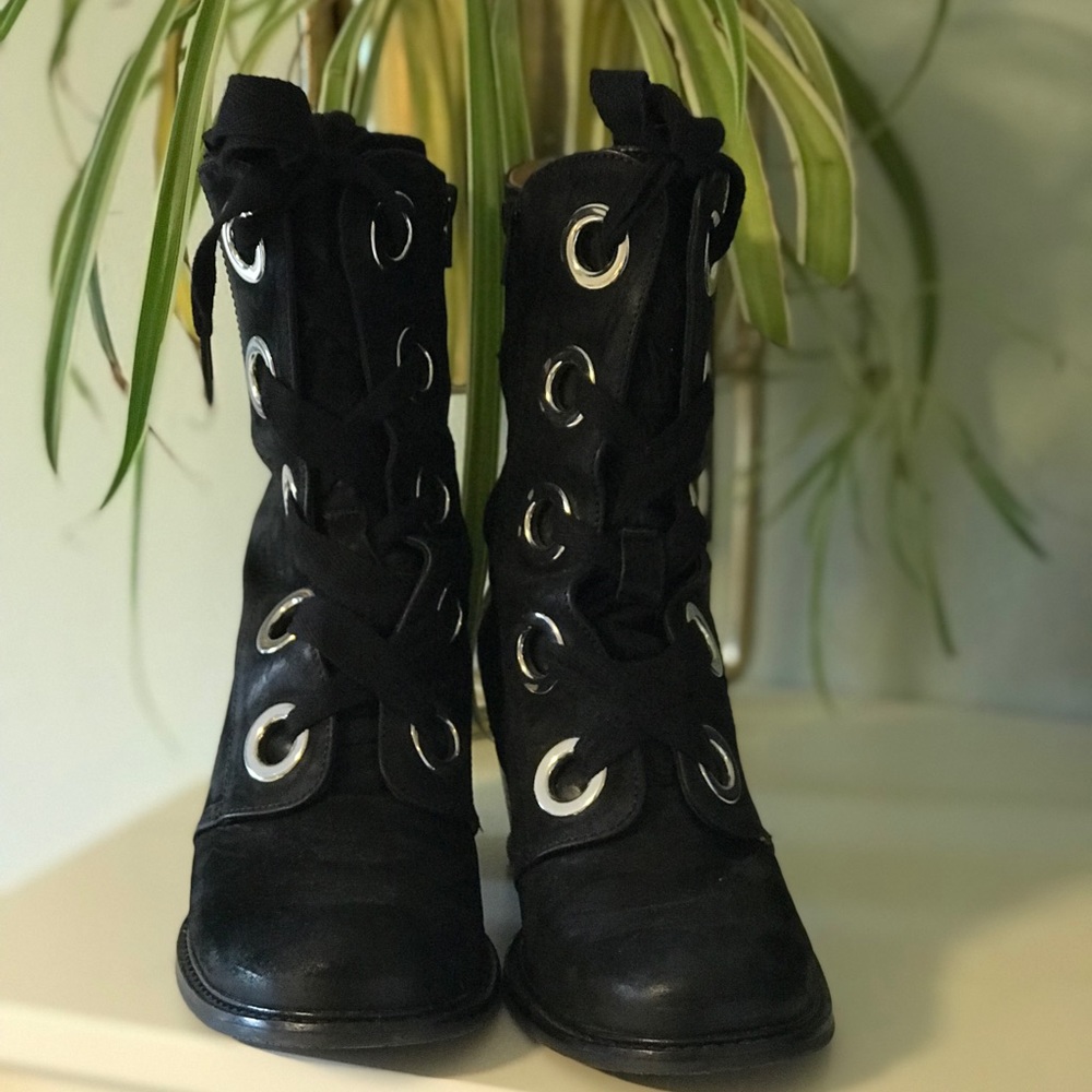 Fluevog Black Gladstone Size 7